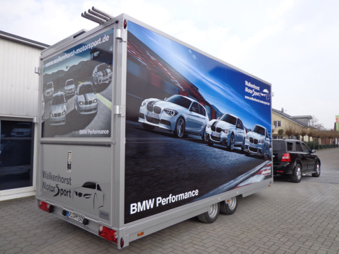 BMW Performance, Walkenhorst, Spiering Werbung, Werbetechnik, Osnabrück, Anhängerbeschriftung, Fahrzeugbeschriftung, Autobeschriftung